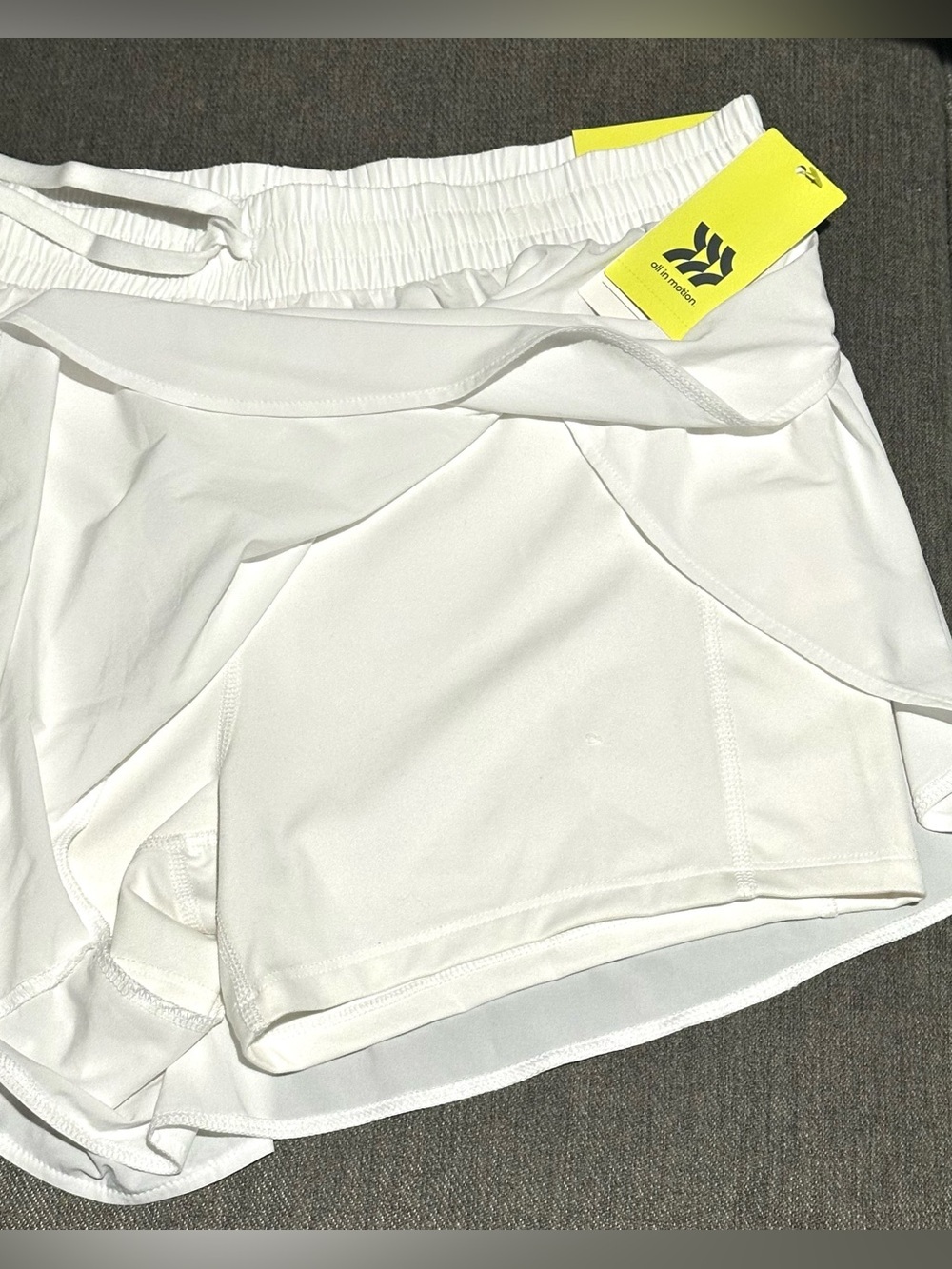 All in Motion Women's Mid Rise Core Running Shorts White Size L LARGE, NEW - Picture 4 of 10